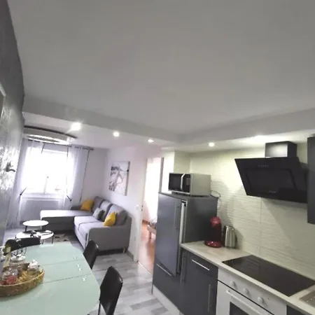 Centre Ville, Parking Gratuit, Petit Dejeuner Apartment